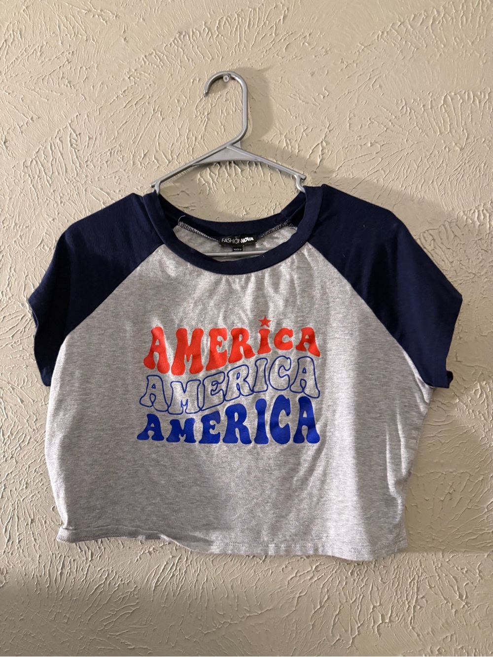 Fashion Nova Kids Gray & Navy 'America' Raglan Crop Tee